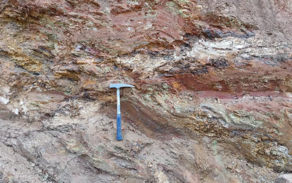 Weathered pegmatitic granite saprolite exposure