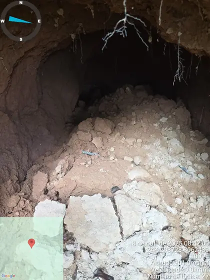 Collapsed artisanal working exposing soft, clay-rich saprolite at Novo Cruzeiro.
